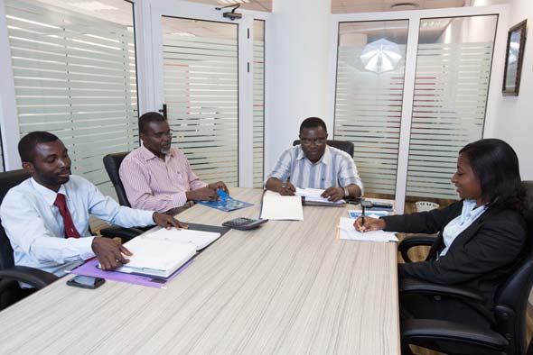 The-Tema-Sales-team-in-their-boardroom